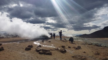 Das geothermische Gebiet Namaskard am See Mývatn.