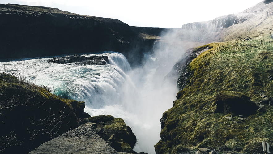 Le canyon de Gullfoss est très spectaculaire